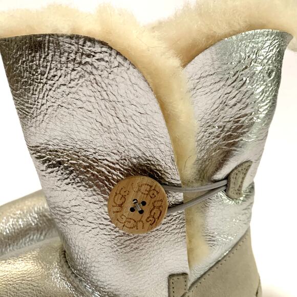UGG Australia Bailey Button Metallic Silver Sheepskin Short Boots Womens Size 8 - Picture 6 of 10